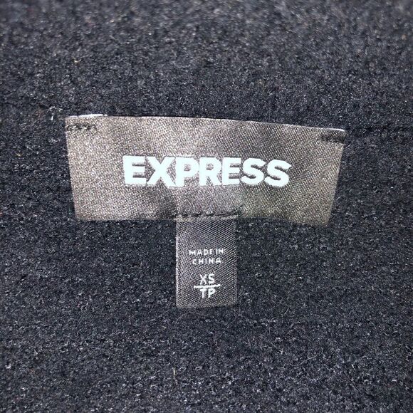 Express long sleeve black cropped sweater size XS - Picture 7 of 16